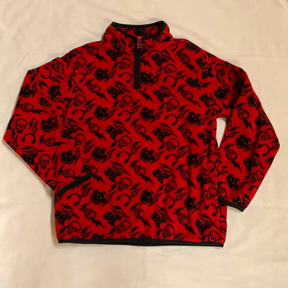 Crazy 8 fleece with skulls